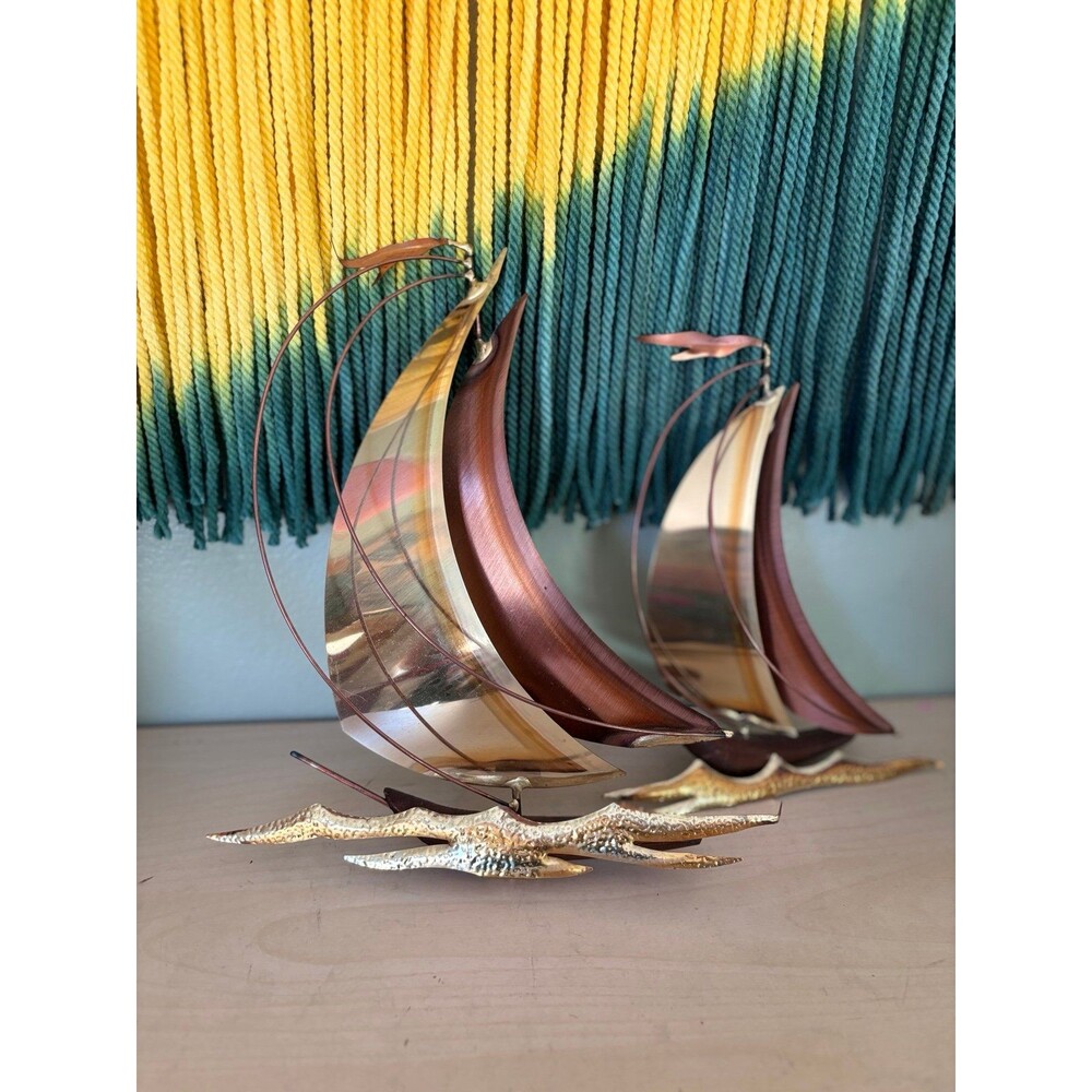 Vintage Sailboat decor - Picture 2 of 8